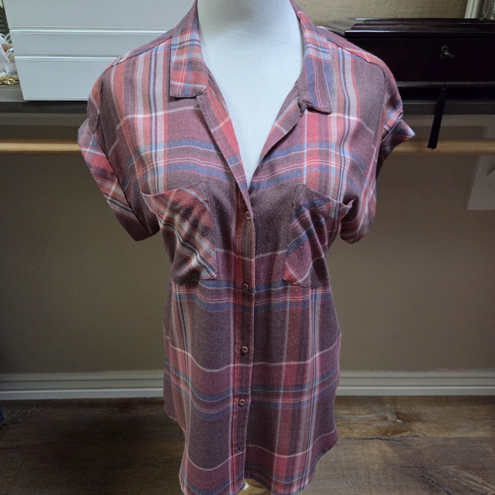 Cloth & Stone Pink and Gray Short Sleeve Button Down Shirt